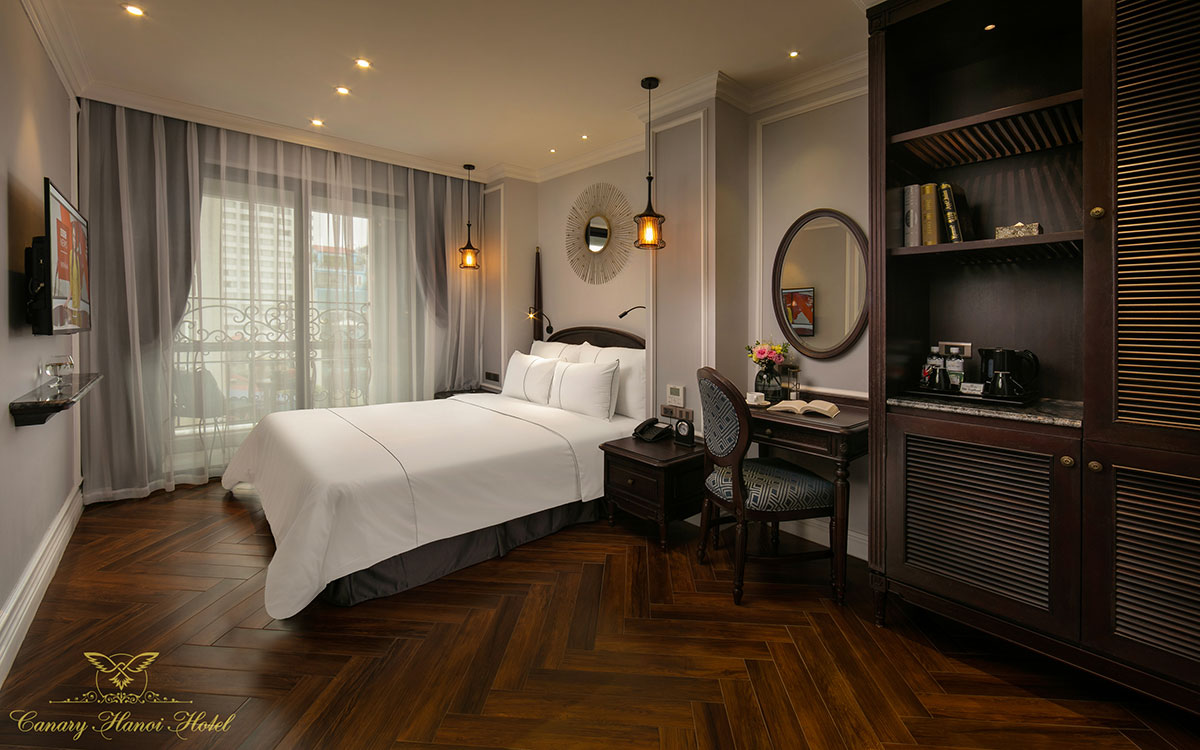 Phòng cao cấp giường lớn hoặc 2 giường đơn có ban công | Canary Ha ...