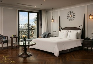 Presidential Ruby Suite with Balcony (50m2)